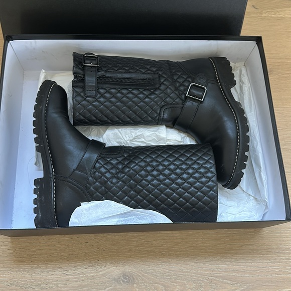 Chanel boots size 37 - Picture 4 of 15